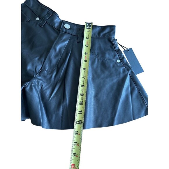 Blankly NYC Womens Black Faux Leather Flare Shorts In Stunner Move Size 24 - Picture 9 of 12